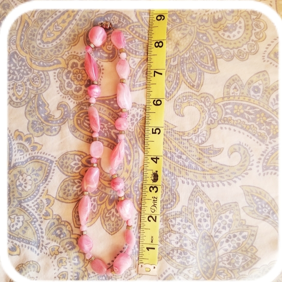 SOLD Vintage baby pink beaded costume necklace - Picture 6 of 6